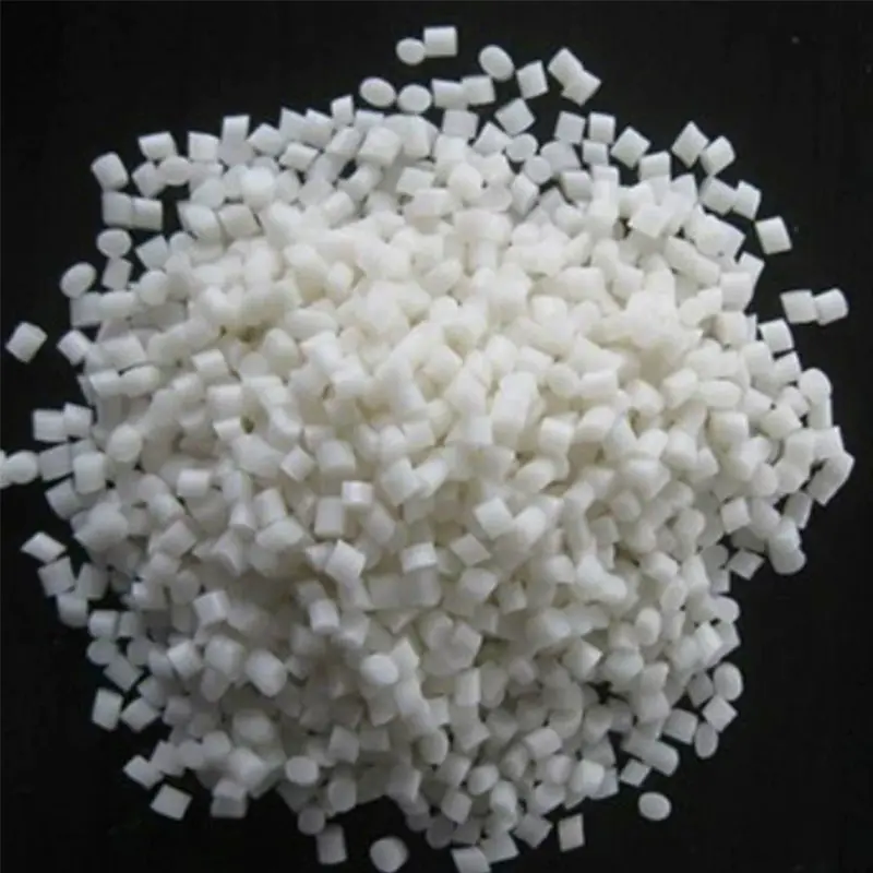 Pet chip voda s steklenico